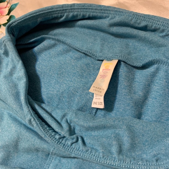 NWOT LulaRoe Light Blue Leggings - Picture 3 of 4